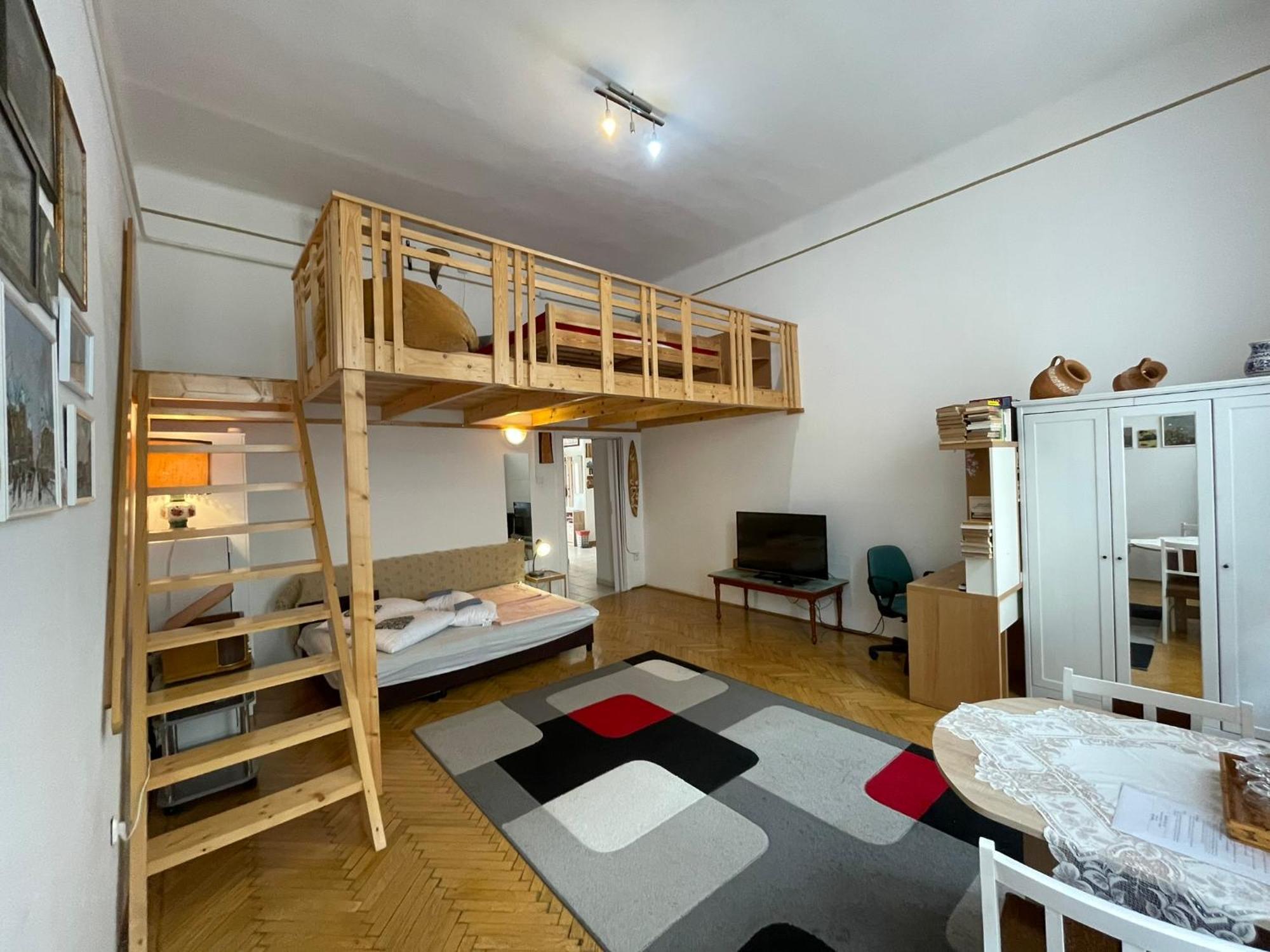 Appartamento Andrassy Adventures Budapest Esterno foto